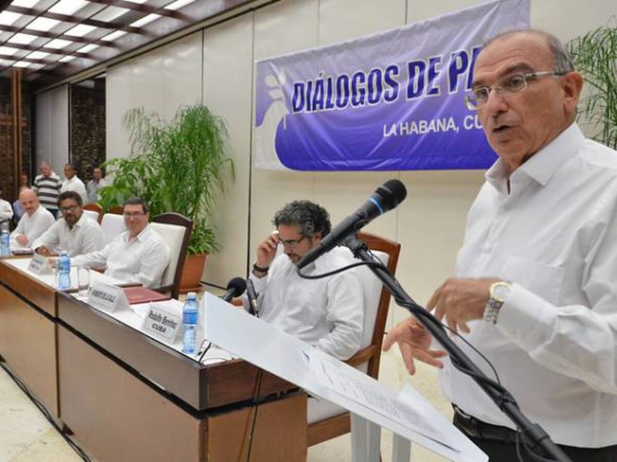 No hay espacio para renegociar: De la Calle