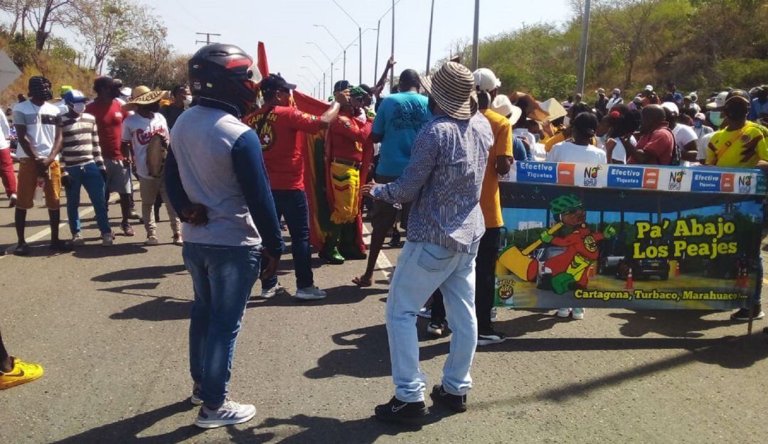 Habitantes de algunas poblaciones del norte de la ciudad realizan un plantón contra el excesivo cobro del peaje Marahuaco