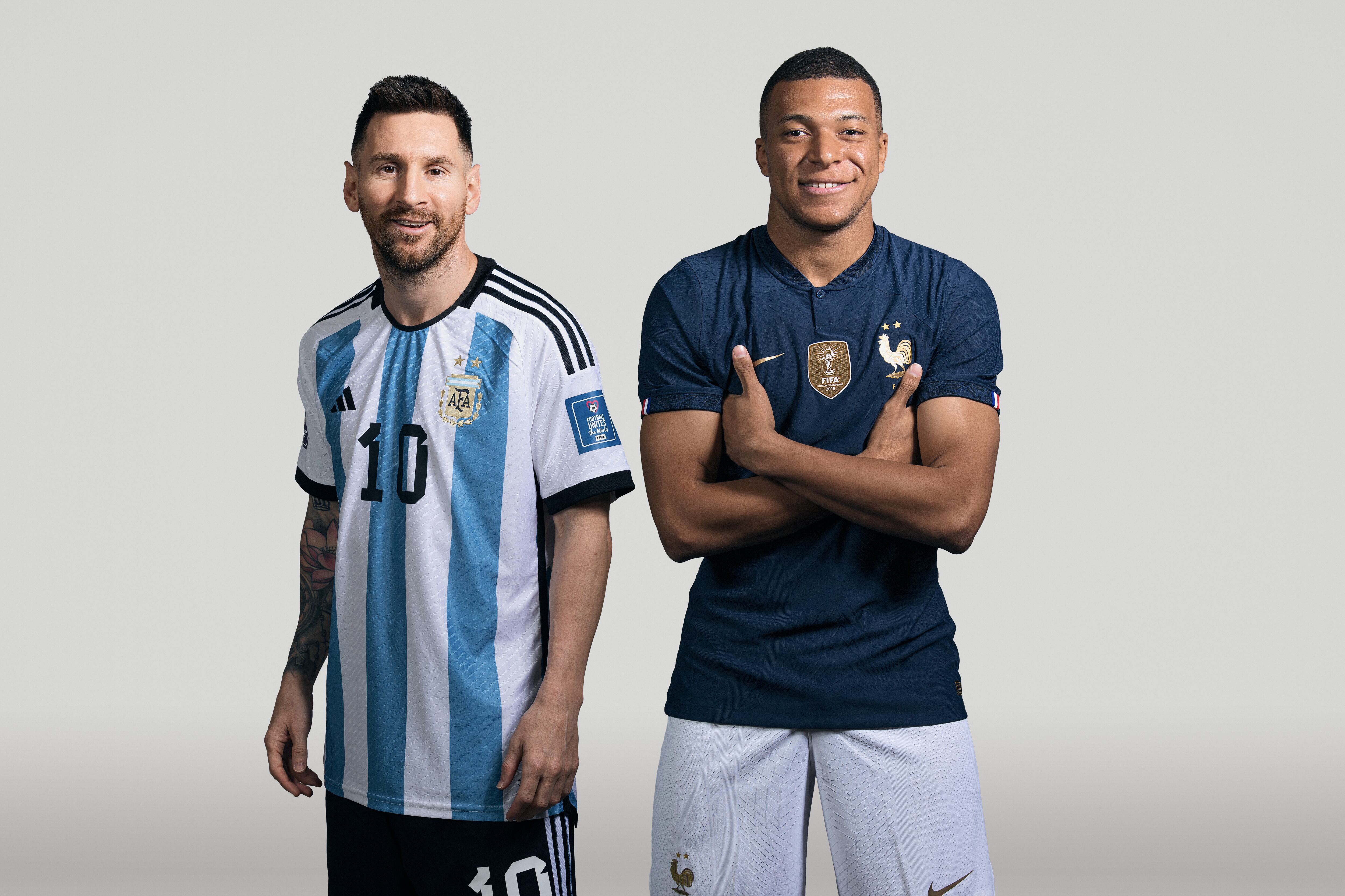 Lionel Messi y Kylian Mbappe serán las estrellas de la gran final. (Photo by FIFA/FIFA via Getty Images)