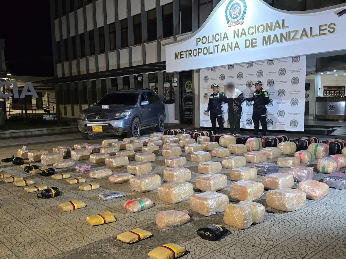 La policía incauta más de media tonelada de marihuana en vías de Caldas, un hombre es capturado