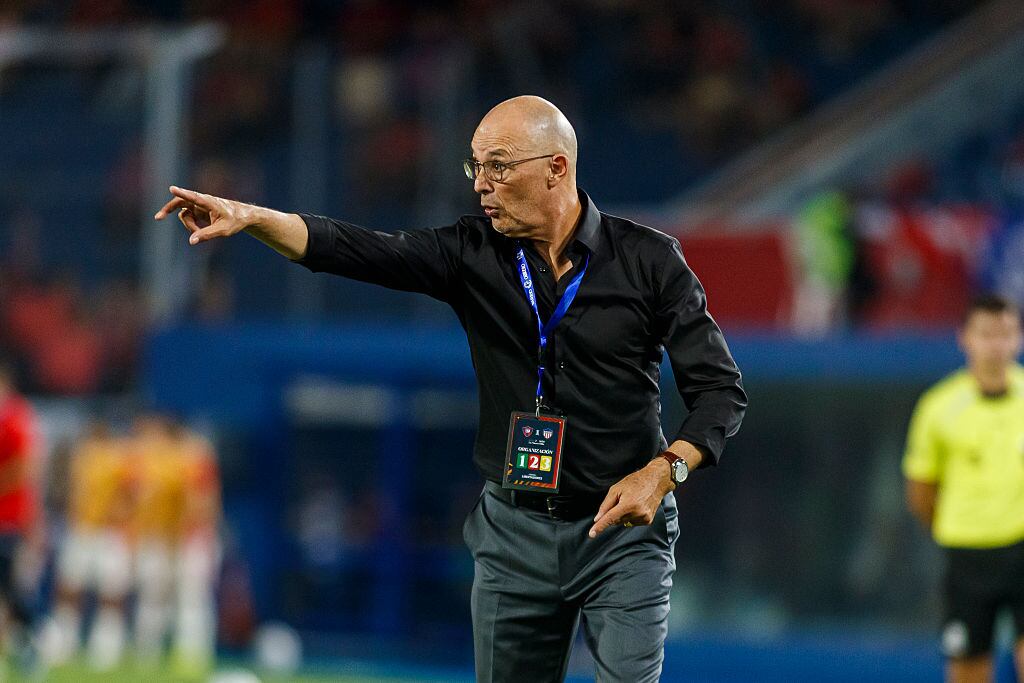 Alfredo Arias tras caída de Junior: “Nunca me había tocado iniciar con dos derrotas consecutivas”. (Photo by Martín Fonseca/Eurasia Sport Images/Getty Images)