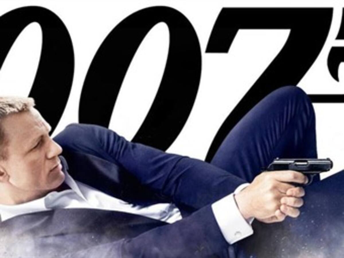 La nueva entrega de James Bond, "Skyfall", aterriza en los cines de EE.UU.