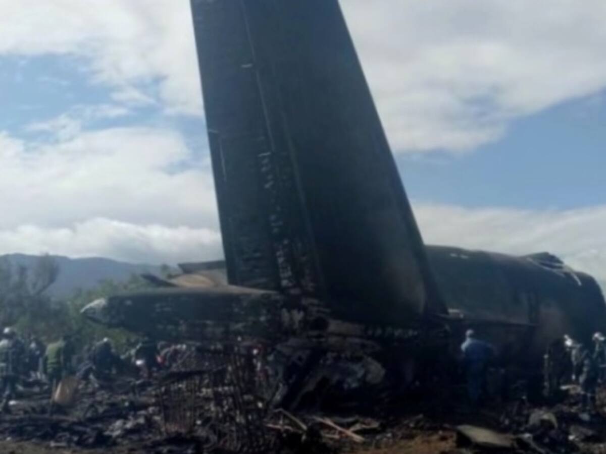 Sube a 257 el número de muertos en accidente de avión militar argelino