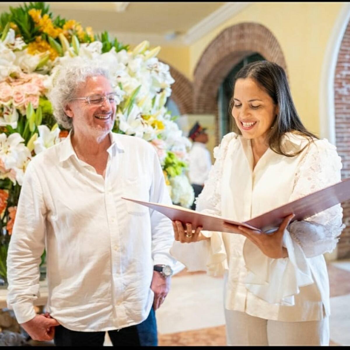 Concejo de Cartagena condecora al embajador de Colombia en China