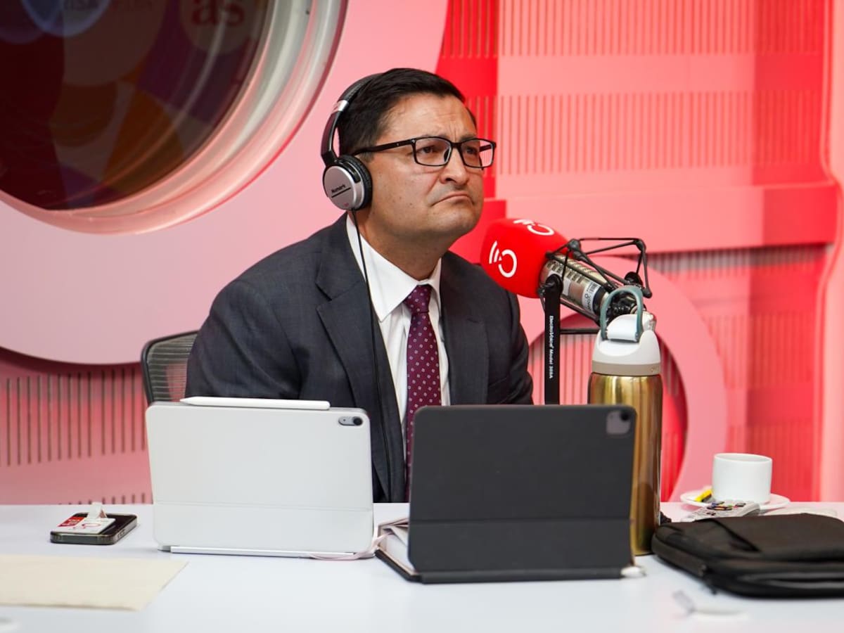 Le están metiendo mano a la Policía con fines políticos: exjefe anticorrupción