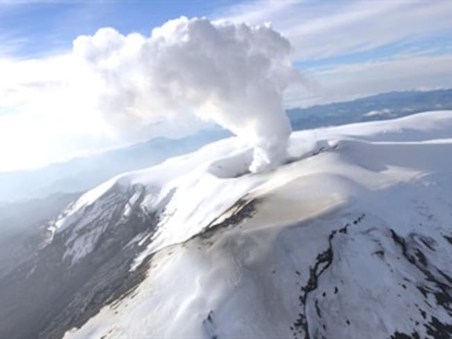 Aeropuertos de Armenia y Pereira cerrados nuevamente por cenizas del Volcán Nevado del Ruiz