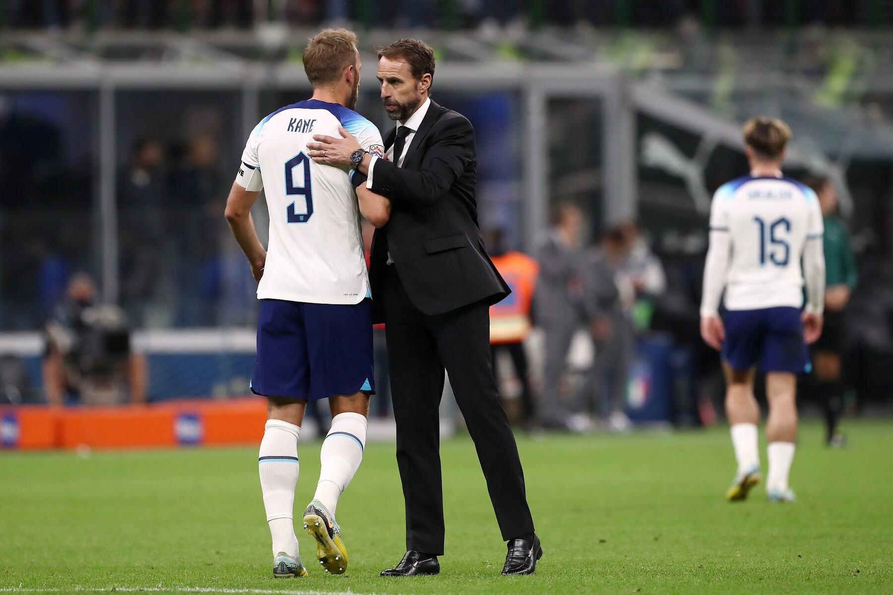 Gareth Southgate y Harry Kane tras la derrota ante Italia / Foto por Marco Luzzani/Getty Images