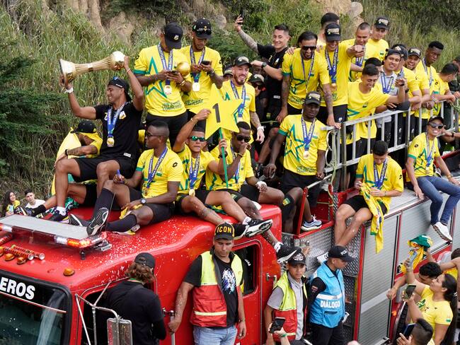 Atlético Bucaramanga llega a su ciudad para celebrar su título