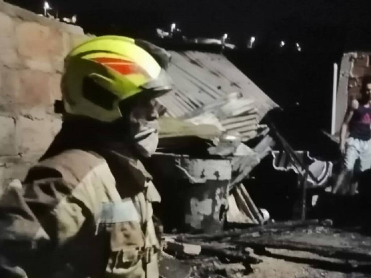 VIDEO: Tres viviendas quemadas en incendio