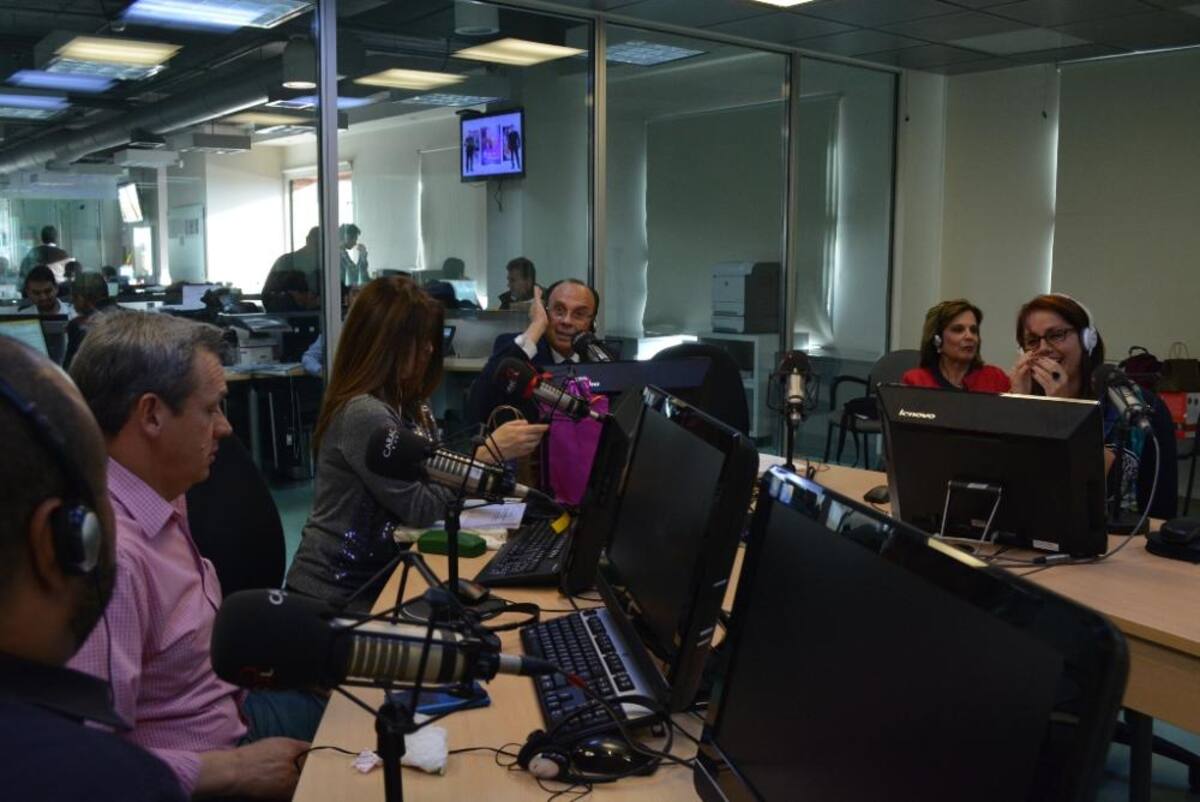El ídolo de la radio se despide de La Luciérnaga pero continúa con sus comentarios deportivos en El Pulso del Fútbol. #GraciasPelaez