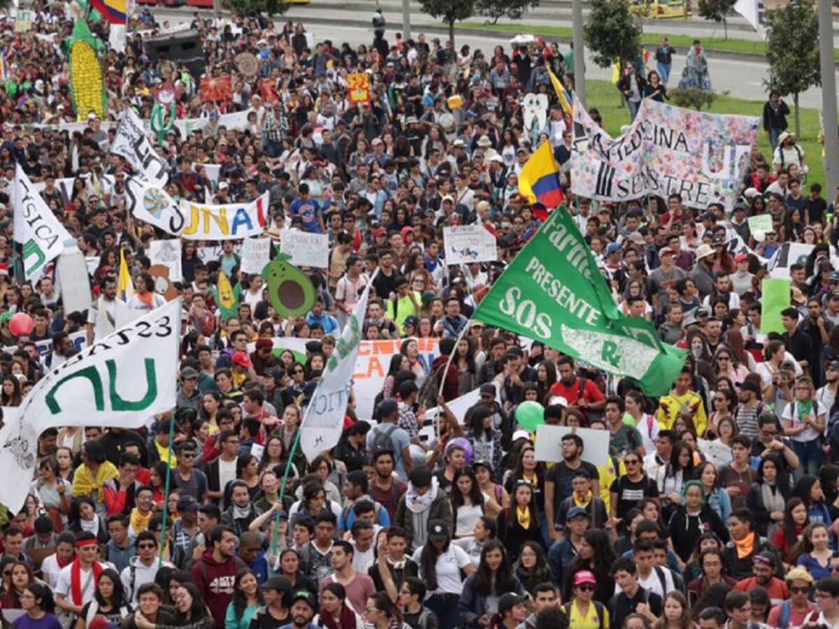 Las fotos más curiosas que han dejado las marchas estudiantiles