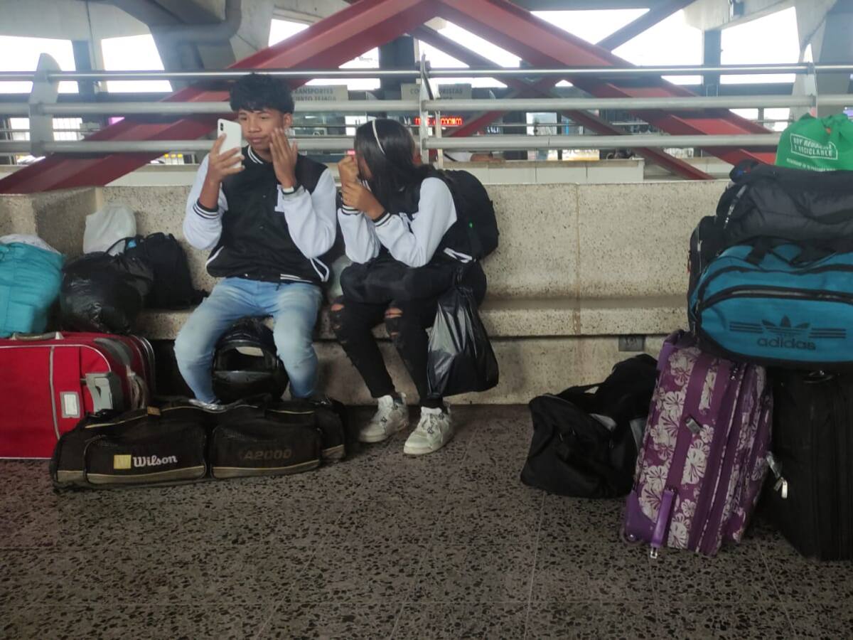 Incierto es el destino de pasajeros que esperan llegar al sur del país desde Cali