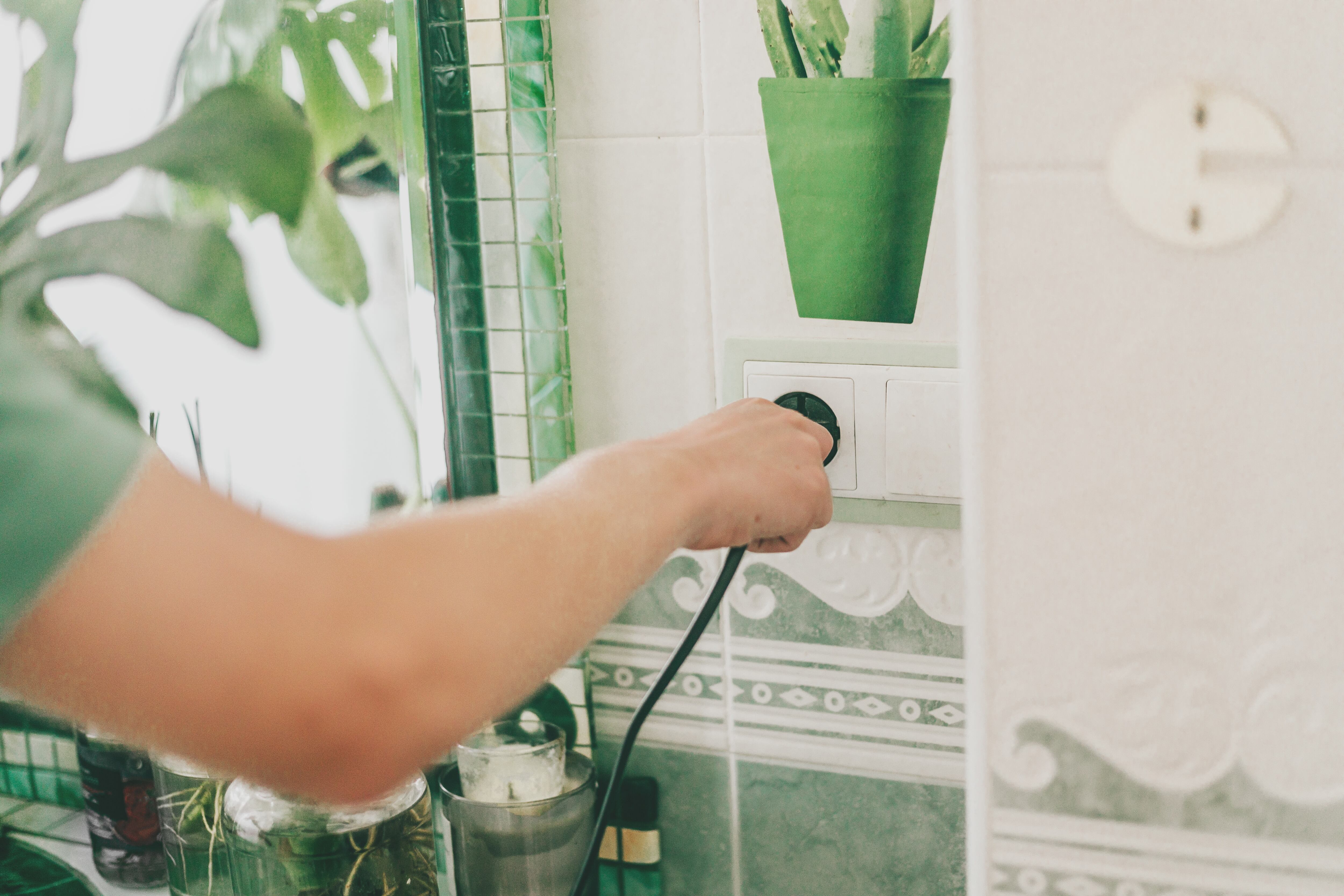 Desconectar electrodomésticos le ayudaría a reducir el consumo de energía - Getty Images