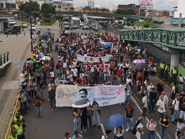 Universitarios en Pereira marchan por la verdad y la justicia