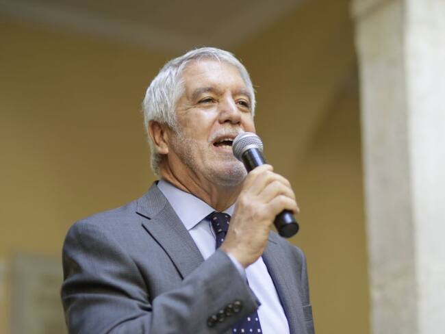 Enrique Peñalosa:“Policías civiles de tránsito tendrían padrinos políticos”