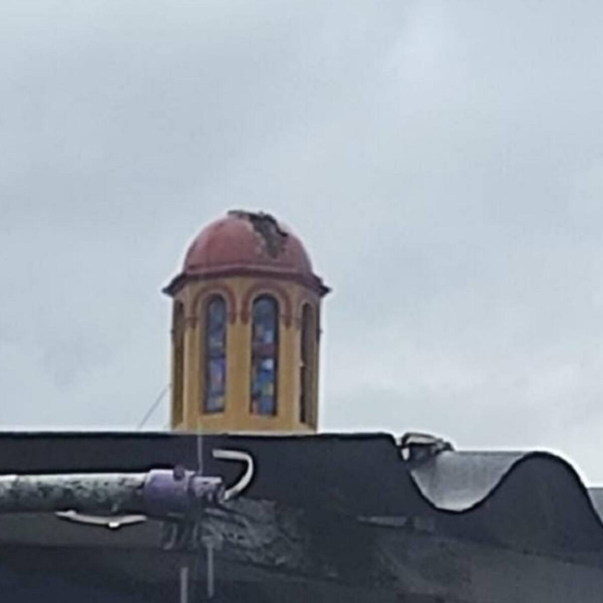Rayo ocasionó daños en la cúpula de Iglesia en Barranquilla