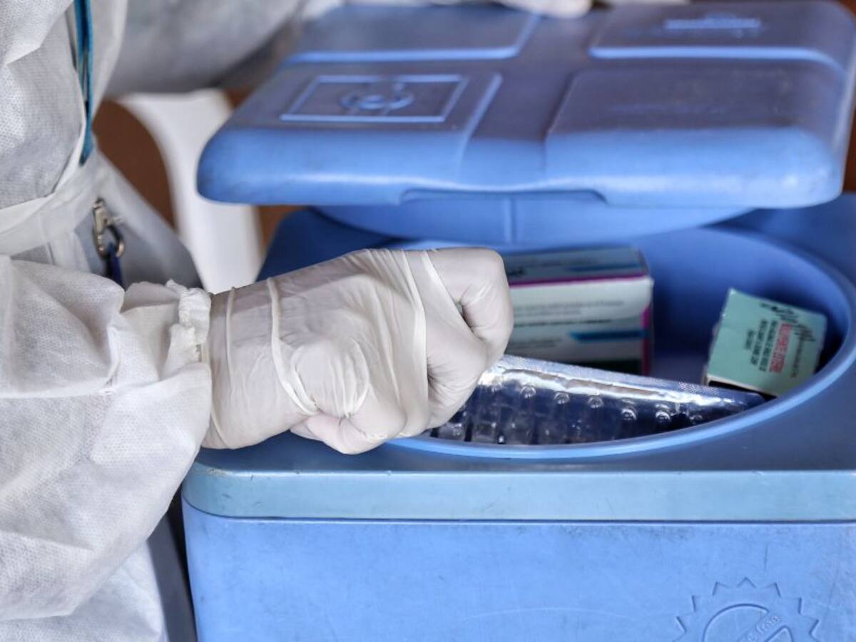 Colombia aplicará tres meses después la segunda dosis de vacuna de Pfizer