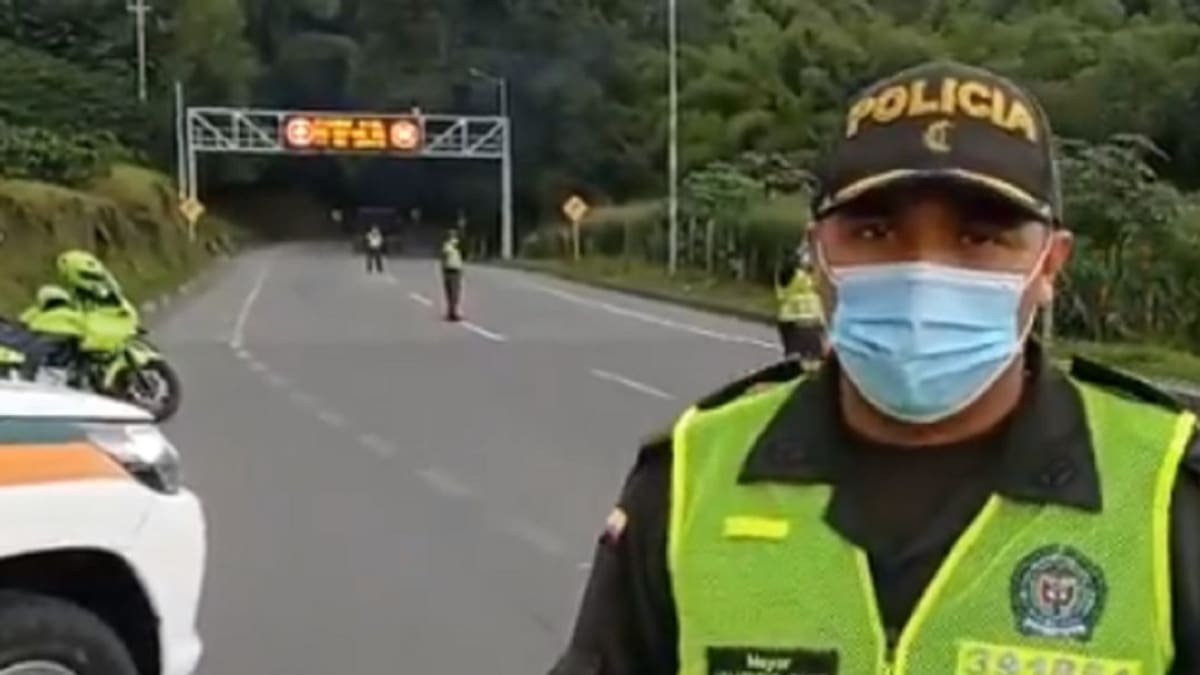 mayor Mauricio Díaz, jefe, Policía de Tránsito y Transporte del Quindío