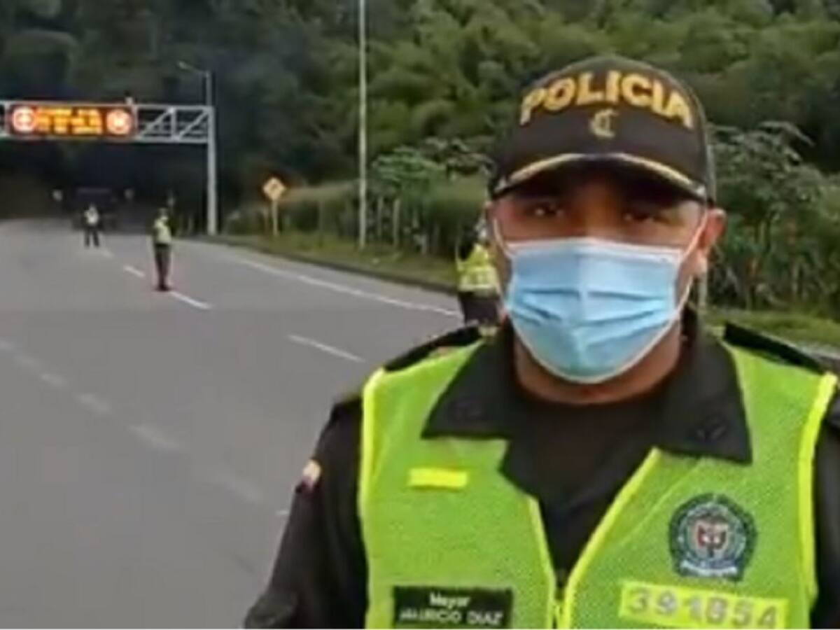 6000 vehículos diarios se movilizan por vía La Línea: Policía de Tránsito