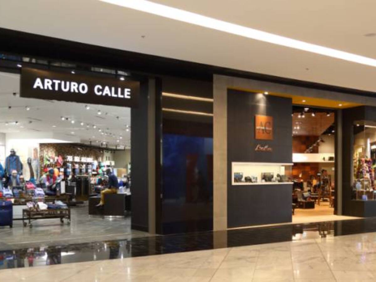 Arturo Calle les pagará a sus empleados tras cierre temporal de sus tiendas