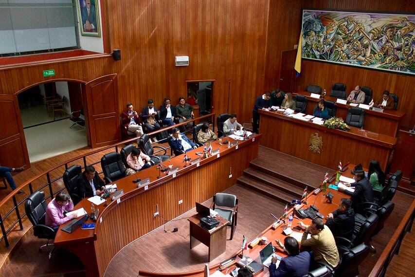 Cruce de acusaciones y denuncias de amenazas de muerte marcaron la sesión de la Asamblea de Boyacá.