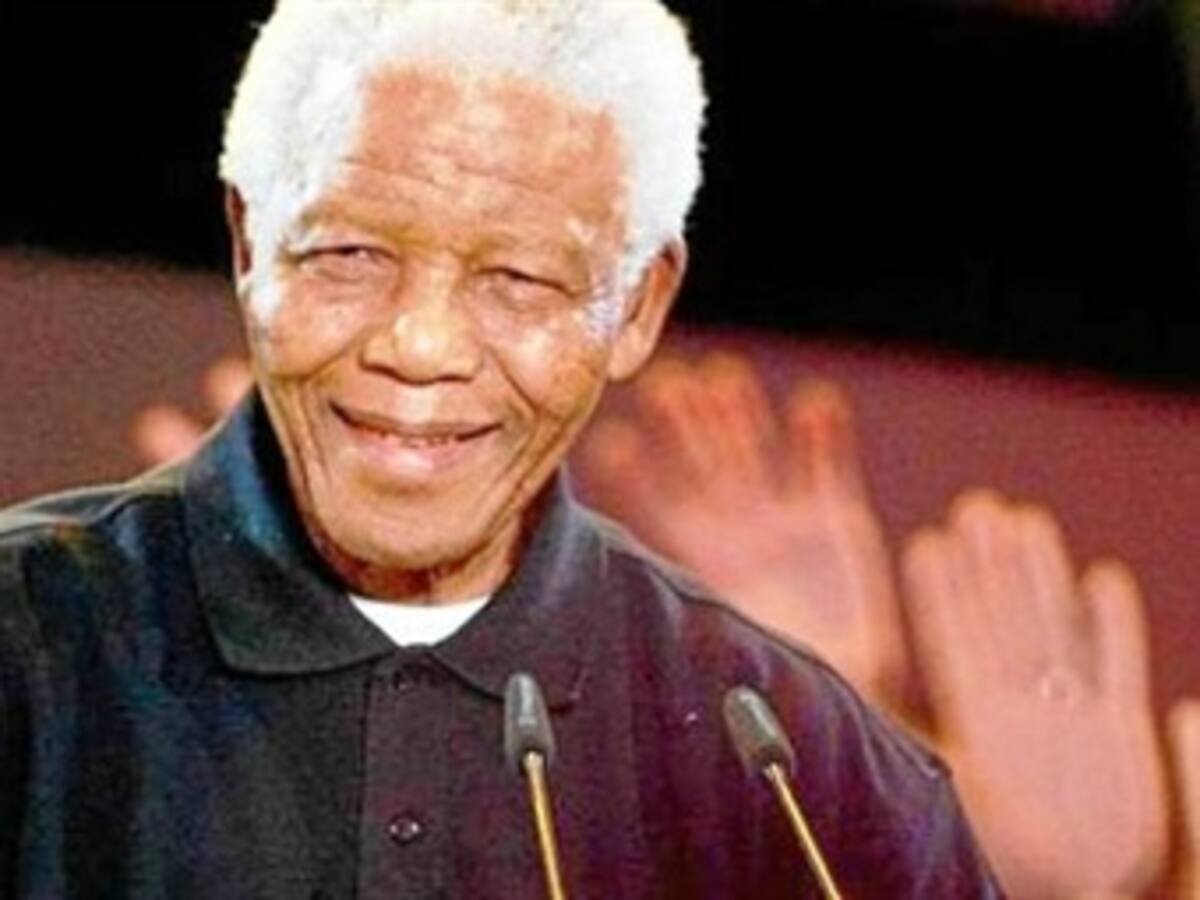Mandela recibe tratamiento por la reaparición de infección pulmonar