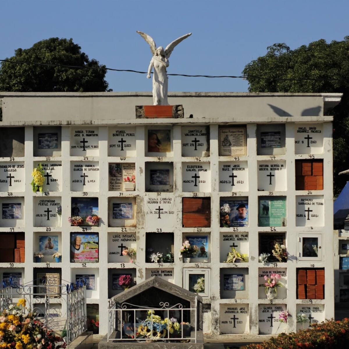 Buscarán cuerpos de desaparecidos del conflicto armado en un cementerio de Caucasia, Antioquia