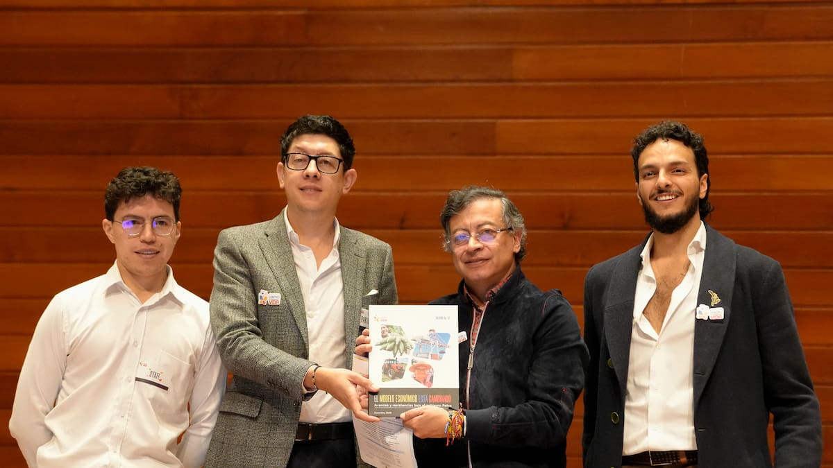 “El Centro de Pensamiento Vida es una reunión de contratistas del gobierno Petro”: Daniel Briceño