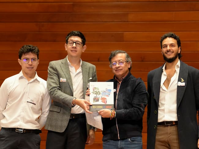 Lanzamiento del informe "El modelo económico está cambiando avances y resistencia bajo el gobierno Petro"