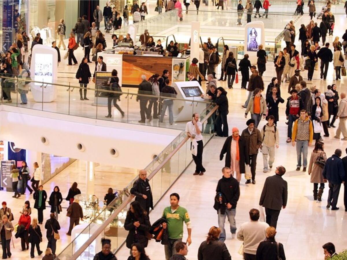 Ciudadana denuncia discriminación en el Centro Comercial Santafé