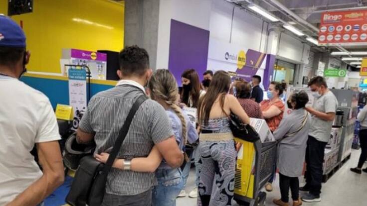 Ciudadanos en el día sin IVA