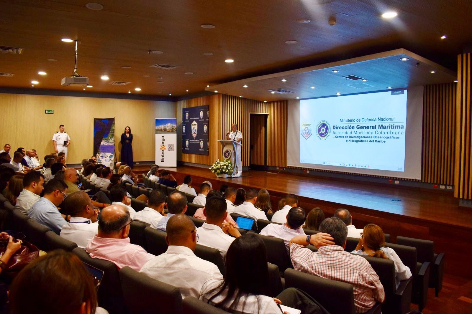 Cartagena realiza Primer Simposio sobre Proyectos de Importación de Gas Natural Licuado