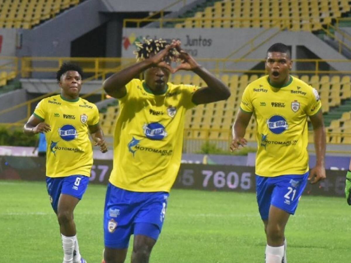 Real Cartagena resucitó y le ganó 3-1 al líder Deportes Quindío
