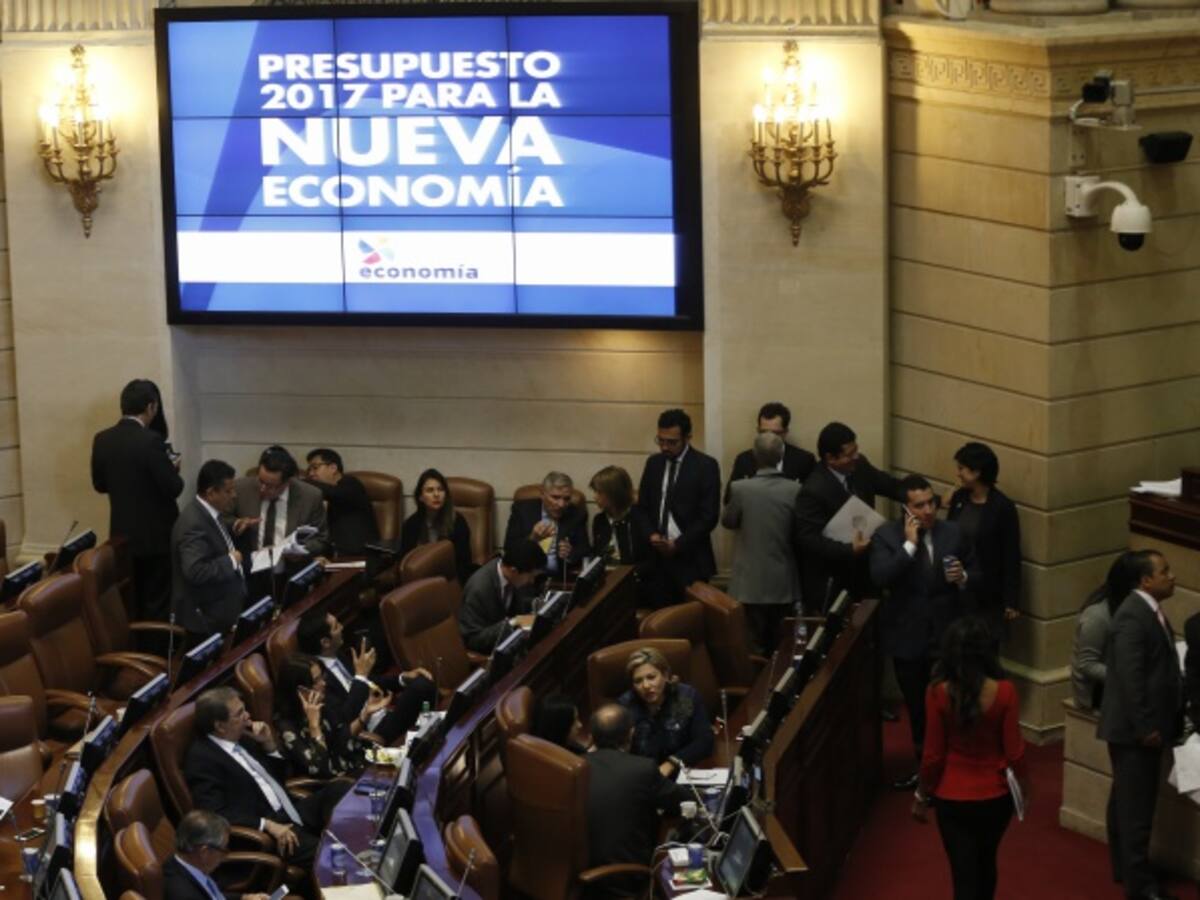 Congreso aprobó el presupuesto de 2017 en 224.4 billones