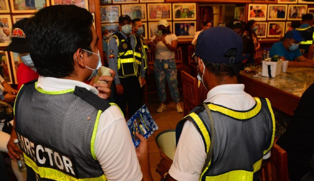 Conducir en estado de embriaguez puede traer consecuencias como la cancelación de la licencia de conducción y la inmovilización del vehículo