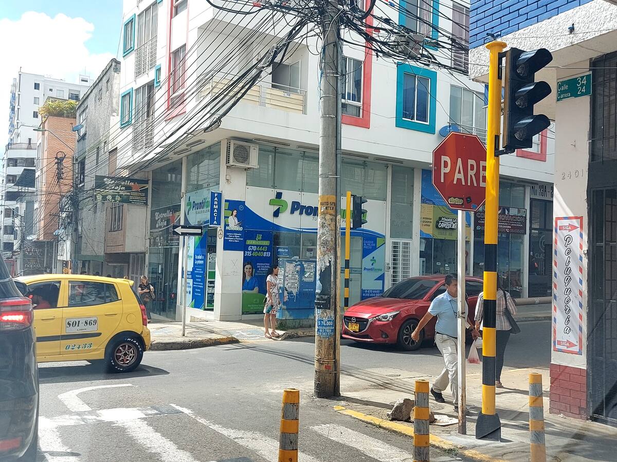 Casi listos 30 nuevos semáforos del centro de Bucaramanga