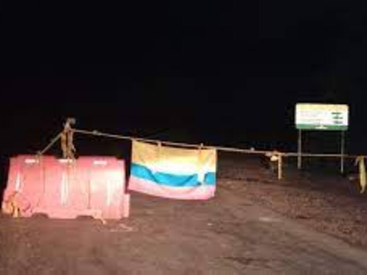 Se mantienen bloqueos en la vereda San Jorge en Neiva