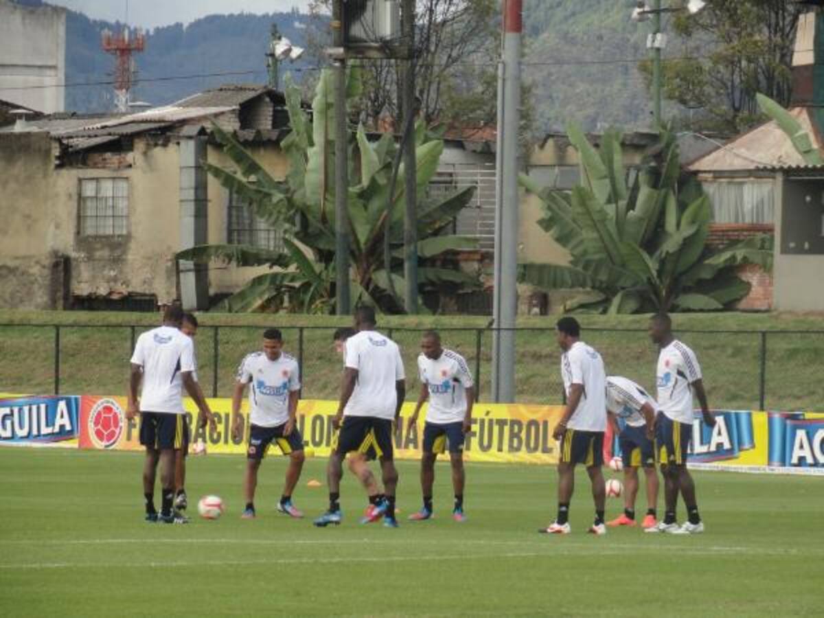 Los jugadores entrenaron en Bogotá bajo la supervisión del técnico Pekerman.