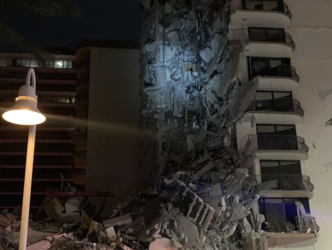 &quot;Es la escena de terror más grande que he visto en mi vida&quot;: colombiana sobre colapso de edificio en Miami