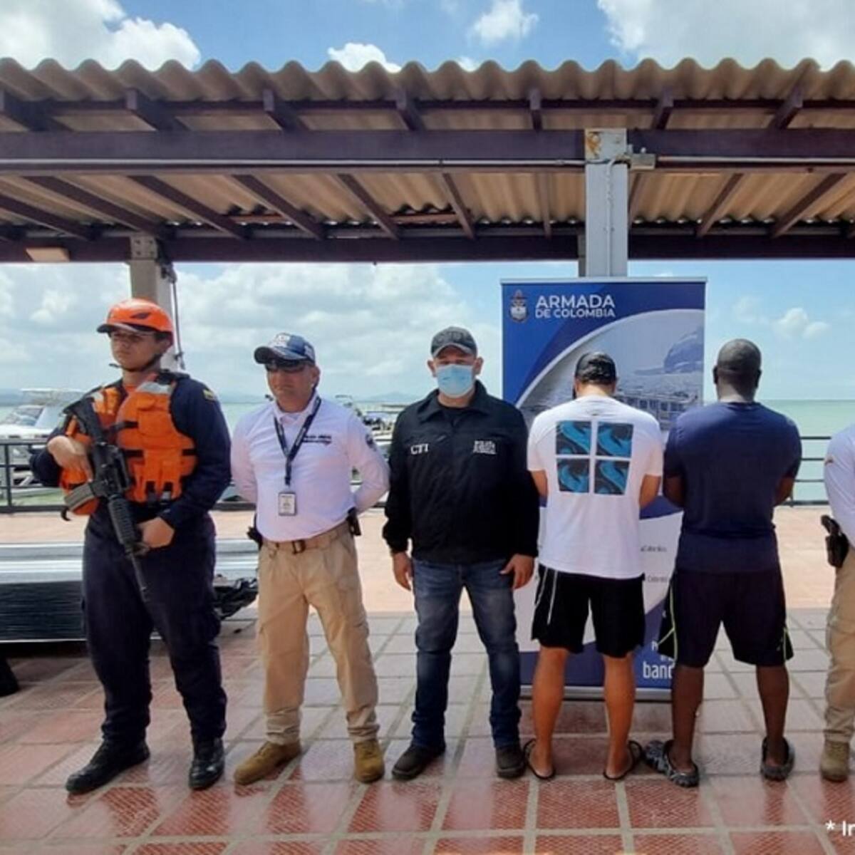Casa por cárcel para lancheros capturados en Urabá acusados de tráfico de migrantes