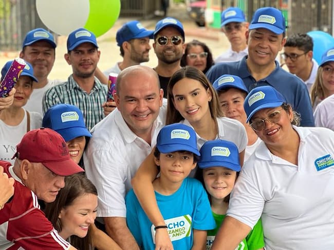 Chicho invitó a los ciudadanos a dejar atrás el miedo, el pesimismo y la desconfianza; dando la cara al optimismo, a la esperanza y al futuro; pues su propuesta está basada en la reorganización del modelo productivo y económico, la seguridad, el diálogo y la adhesión social.