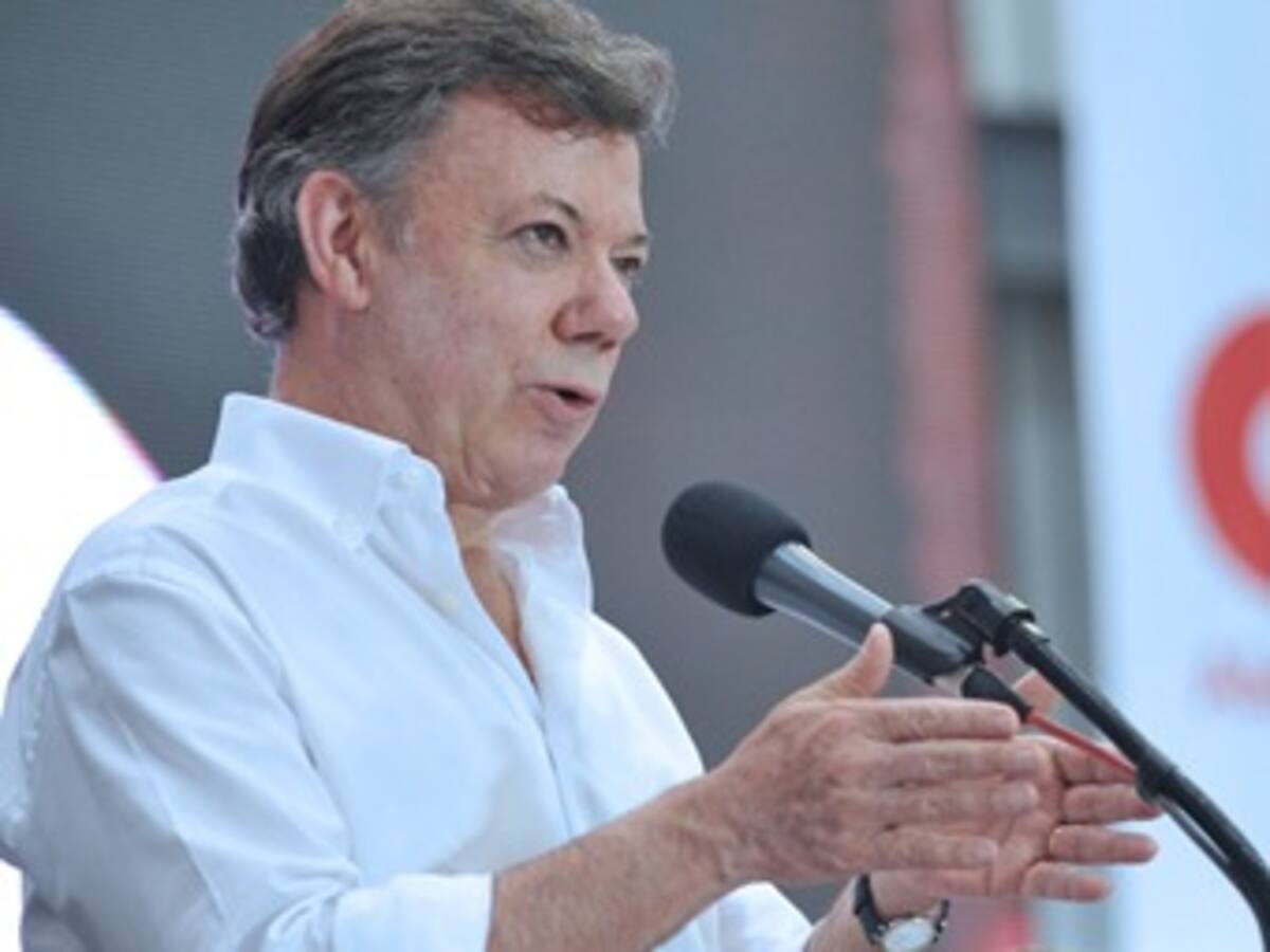 "País justo, moderno y seguro", el nuevo slogan de Santos para el final de mandato