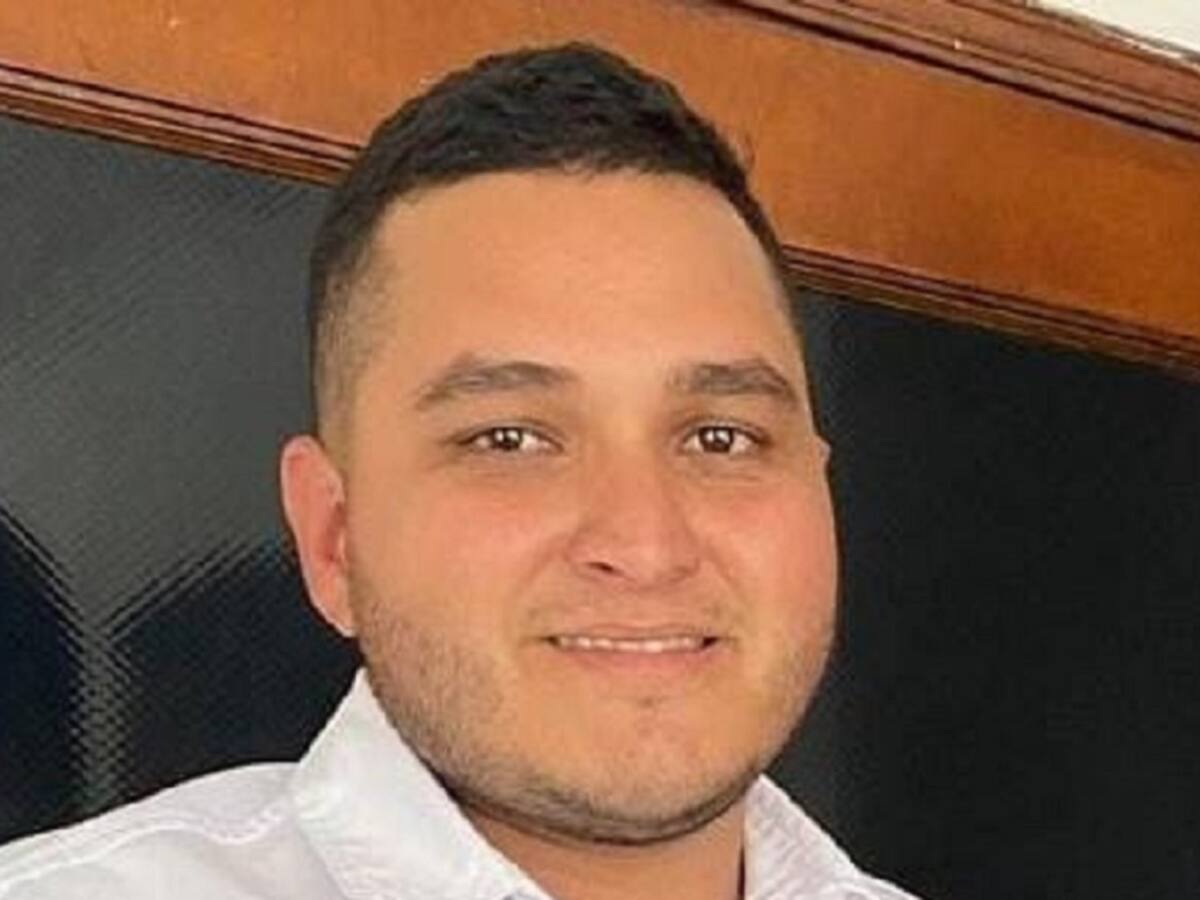Accidente de aspirante a la Cámara Jhon Sarabia en El Carmen