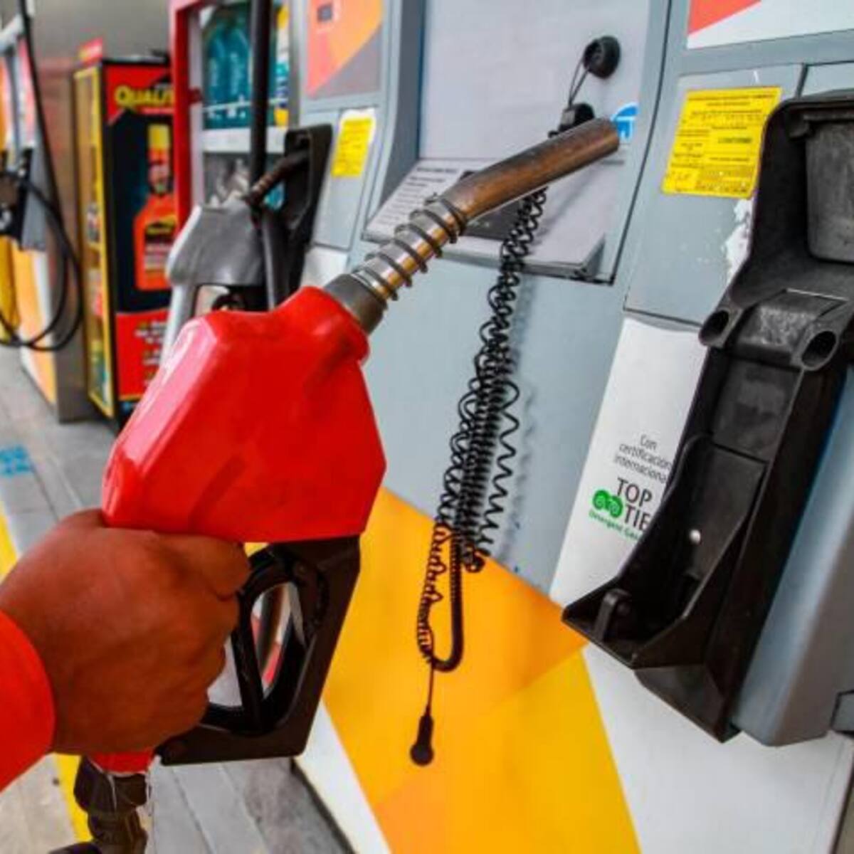 Galón de gasolina corriente en Bucaramanga quedó en 15.632 pesos