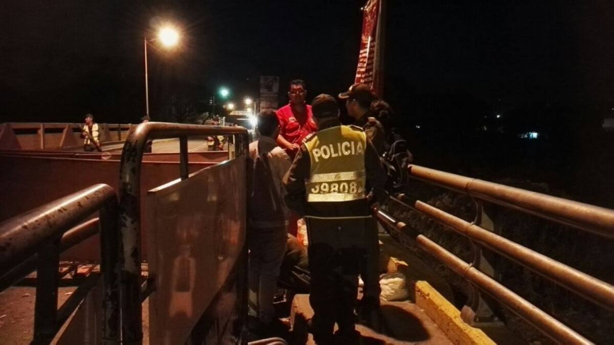 Autoridades permanecen en la zona intentando garantizar el orden.