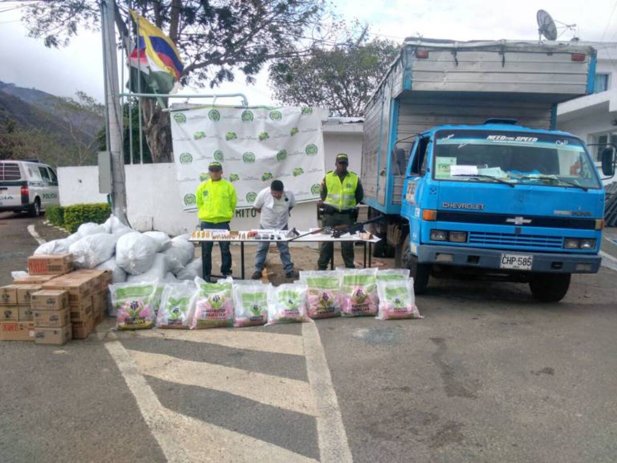 Carro del Bienestar Familiar en el Valle era empleado para transportar armas a bandas delincuenciales