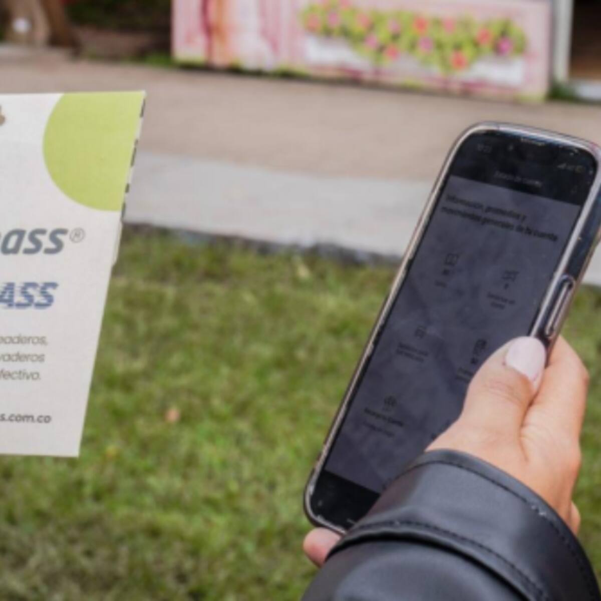 Con la App de Flypass pague su estacionamiento en Zonas de Parqueo Pago de Bogotá fácilmente