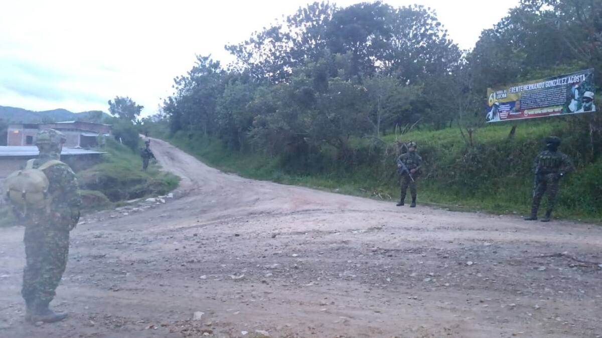 Ejército desmonta vallas de grupos armados en zona rural de La Plata