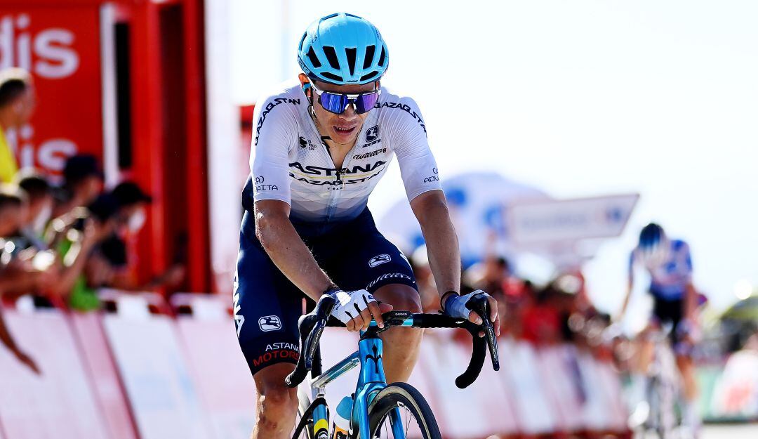 Miguel Ángel López viene teniendo destacadas participaciones en La Vuelta a España.