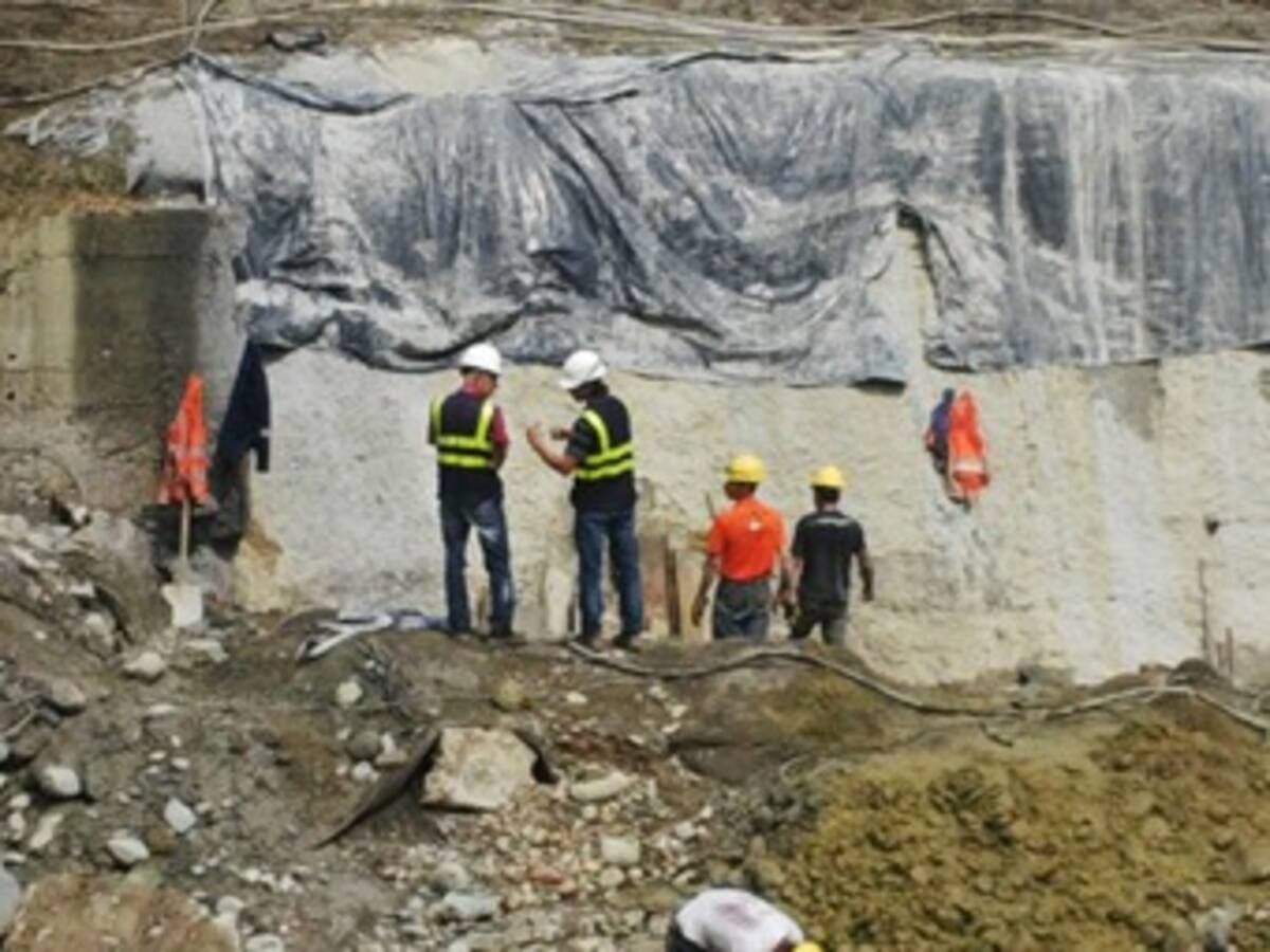 Autoridades de Antioquia analizarán 84 puntos críticos en el río Medellín